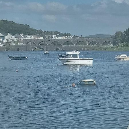 Moorings Greenway Newport  Luaran gambar